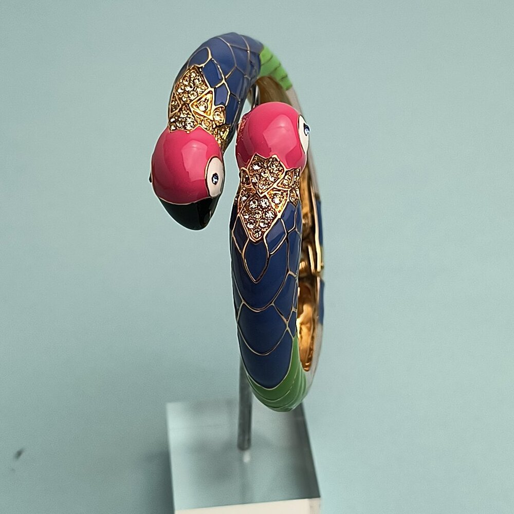 Tommy Bahama Enamel Parrot Bird Bangle  Bracelet Gold Tone Tropical Travel - Picture 3 of 9